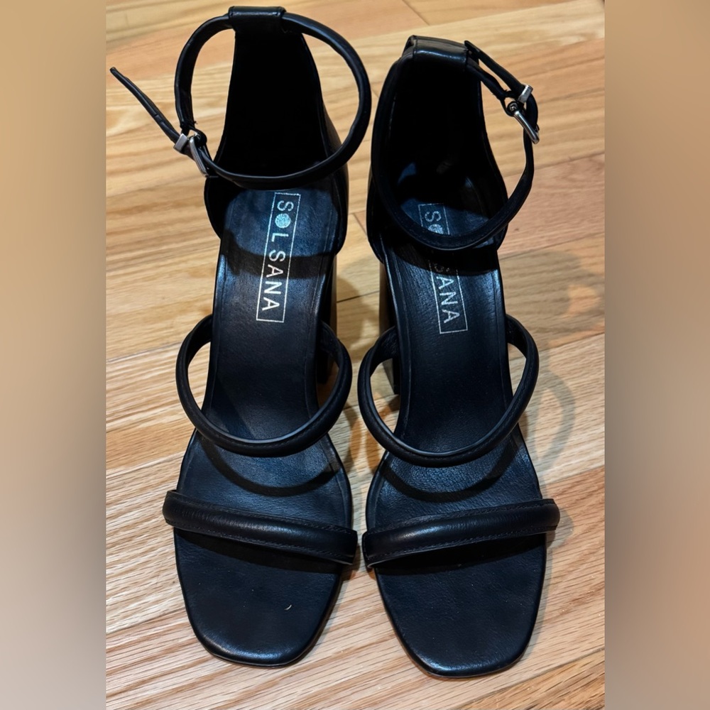 Solana Black Chunky Sandal